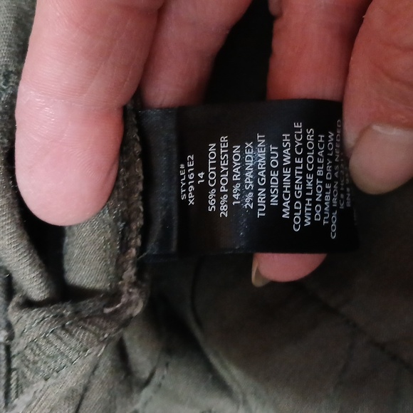 Social Standard by Santuary Camouflage Pants Size 14 Pockets Zipper Ankle - Picture 8 of 8